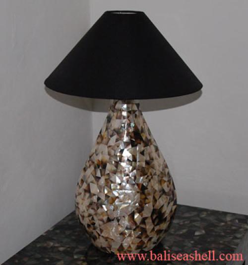 Mop Shell White And Black Raw Astry